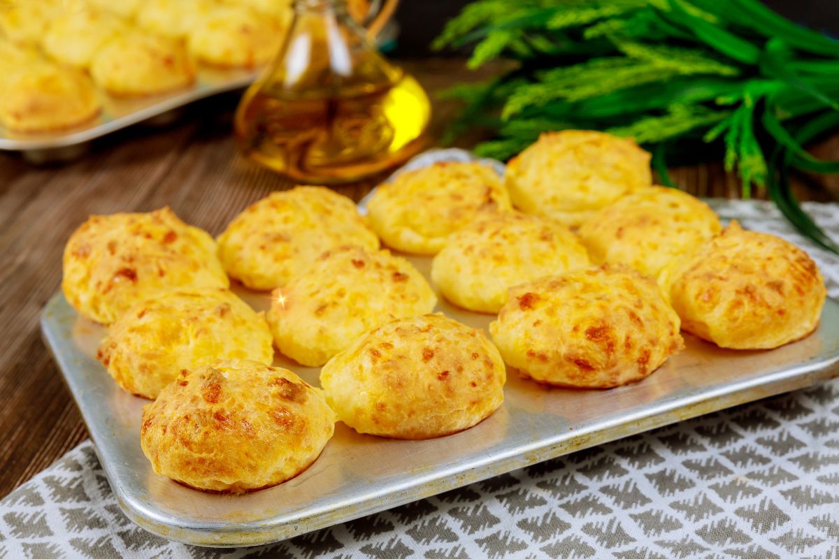 Pãozinho de Tapioca: receita ideal para hora do café 1 pãozinho de tapioca.