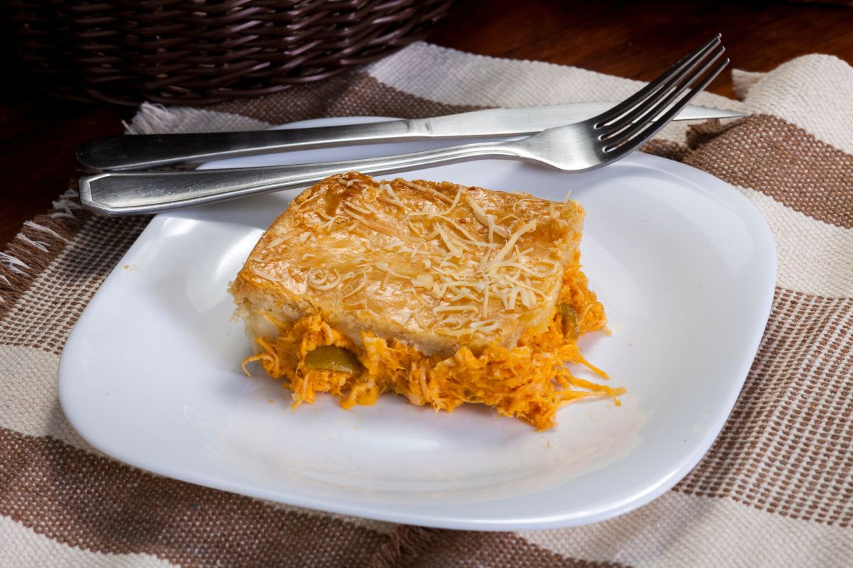 Torta de frango fit com aveia: receita perfeita para seu jantar 1 torta de frango fit com aveia.