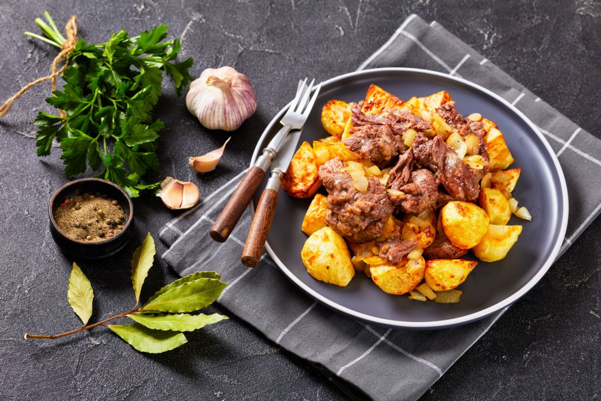 Paleta bovina na pressão: uma carne mais econômica com sabor de primeira 1 paleta bovina na pressão.