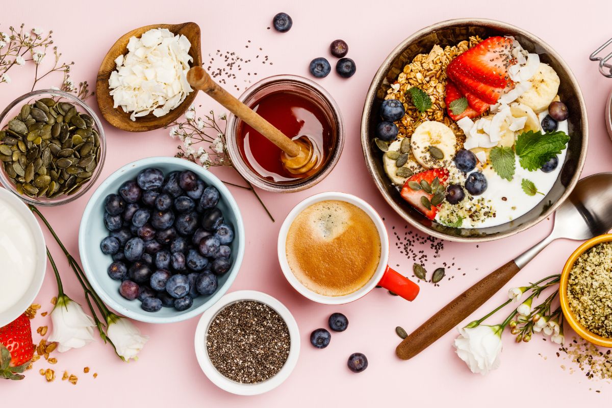 Estudo aponta que café da manhã balanceado melhora a saúde cardíaca e metabólica em idosos 1 Café da manhã para idosos.