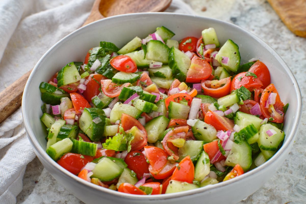 Salada de Maxixe: saiba como preparar de uma maneira muito especial 1 salada de maxixe.