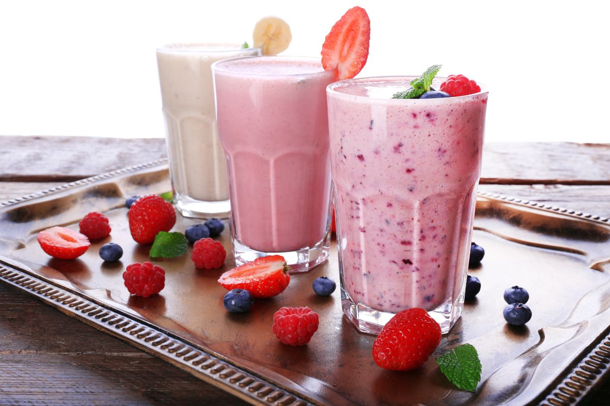Descubra o shake ideal para cada momento do dia: praticidade e sabor! 1 Shake.
