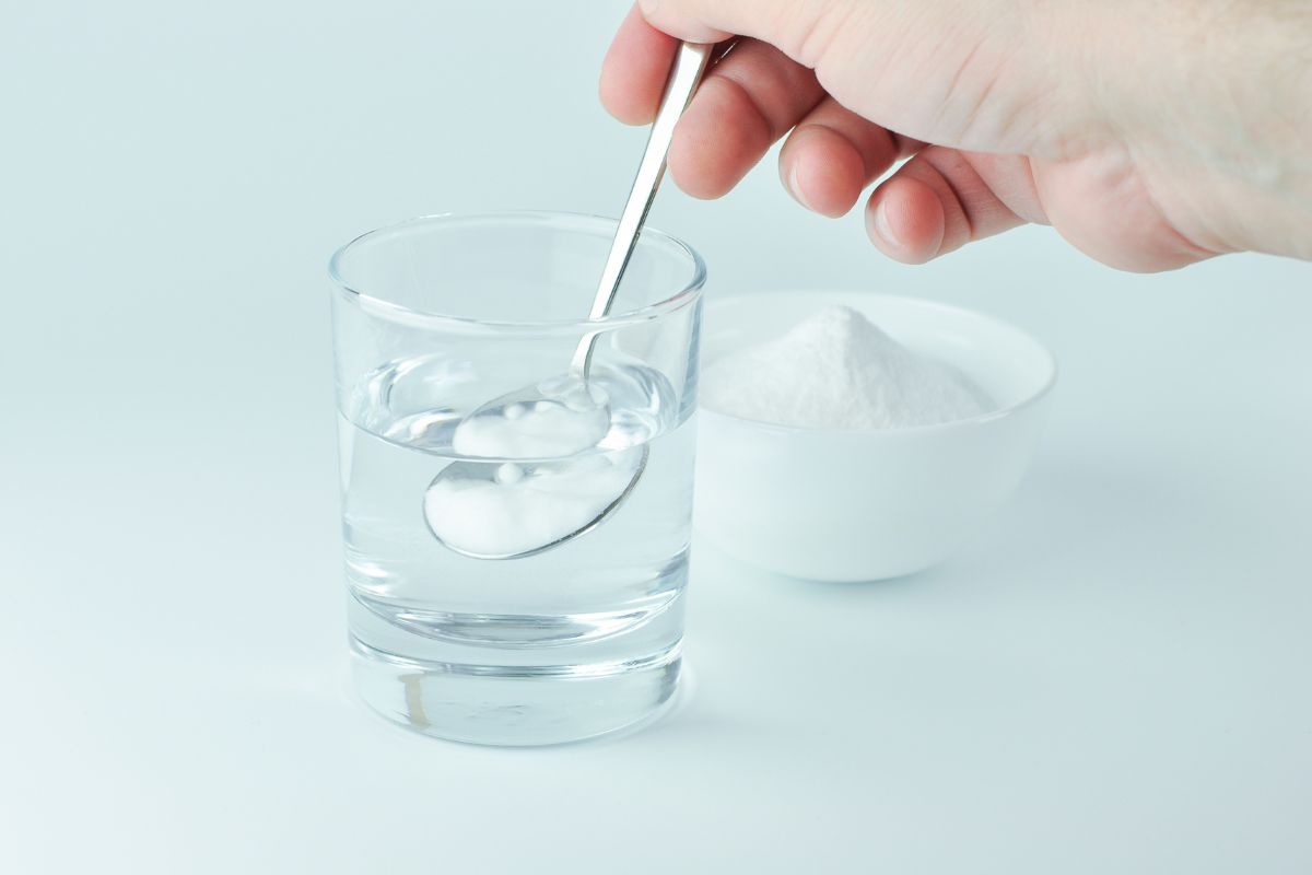 Tomar bicarbonato antes de dormir: será que pode? Veja as indicações 1 Tomar bicarbonato antes de dormir.