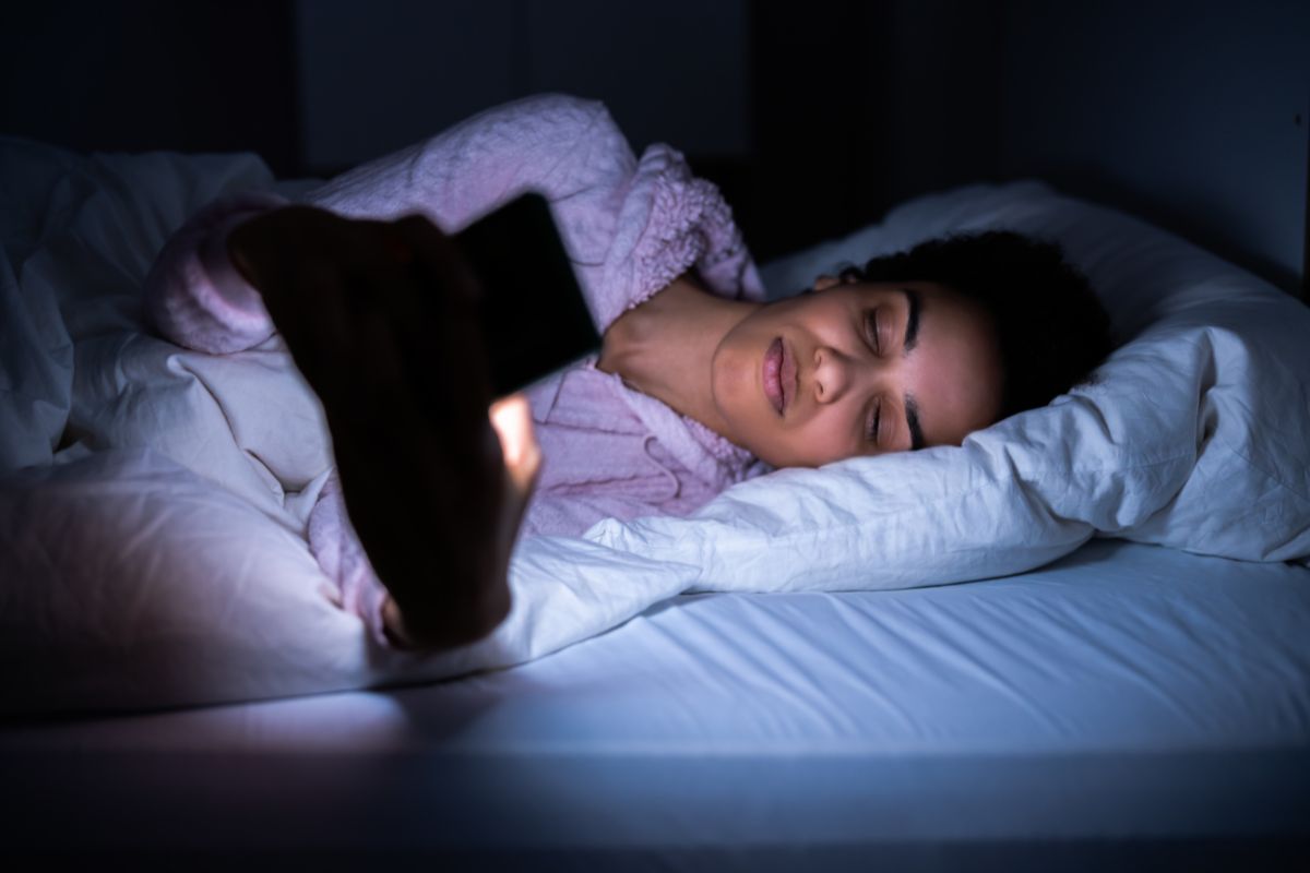 Como a exposição à luz durante a noite pode aumentar o risco de diabetes tipo 2 1 Exposição à luz.