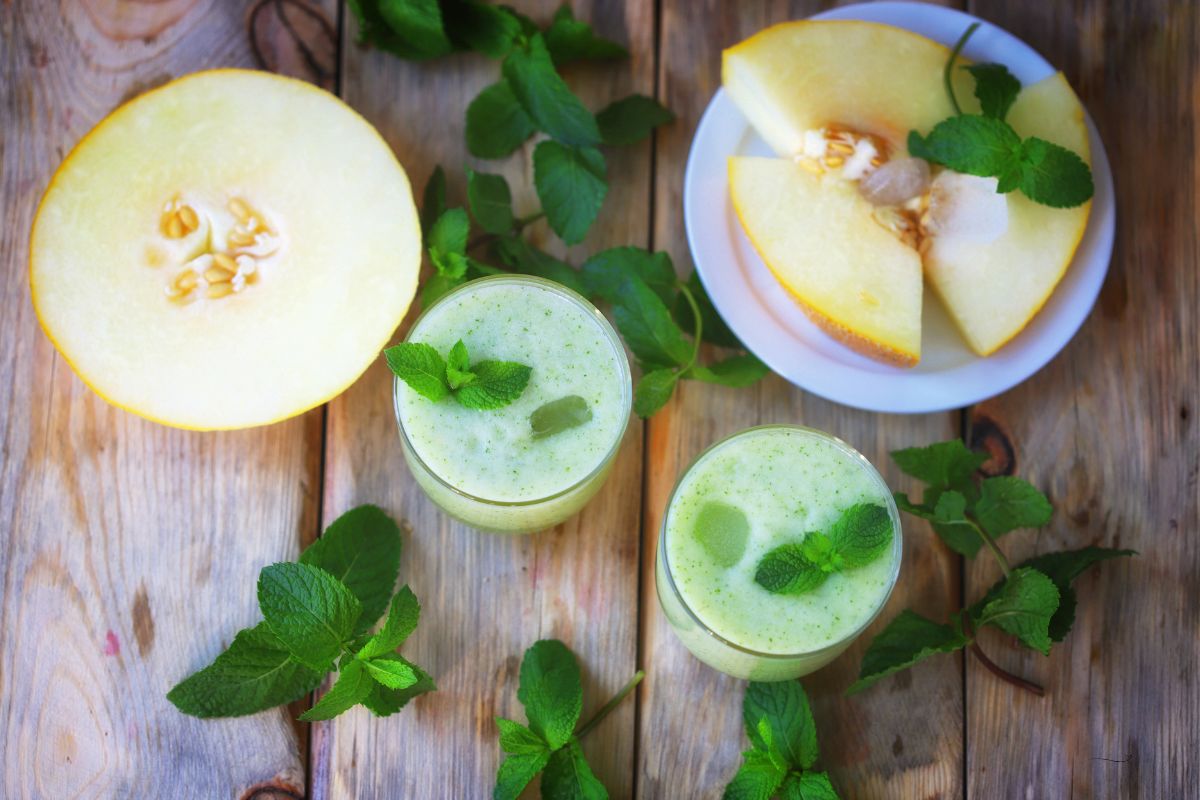 Suco de melão com hortelã para o fígado: Receita saudável e funcional para o seu bem-estar 1 Suco de melão com hortelã para o fígado.
