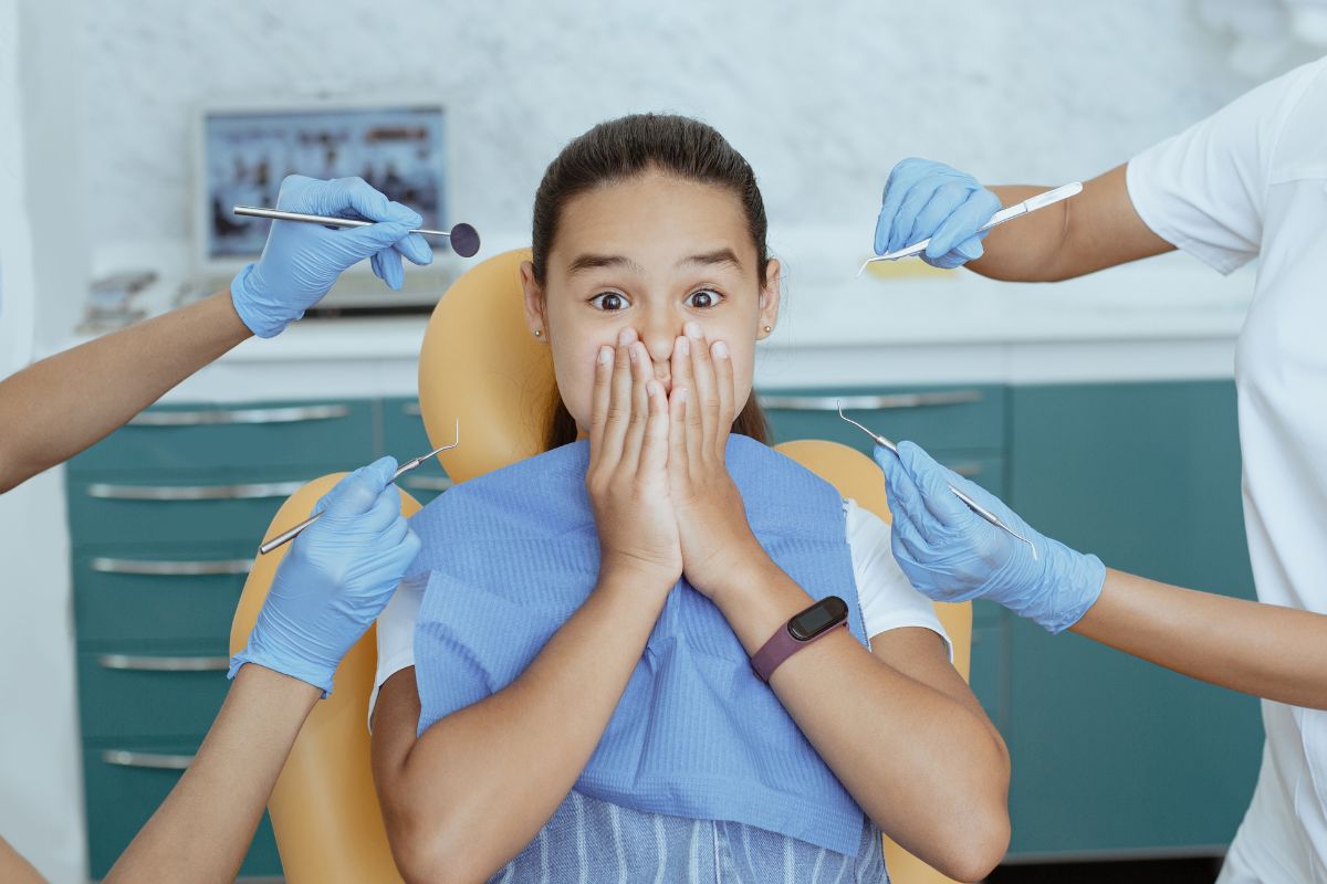 Por que você não deve ter medo de dentista? Descubra os benefícios de encarar a cadeira odontológica 1 medo de dentista.