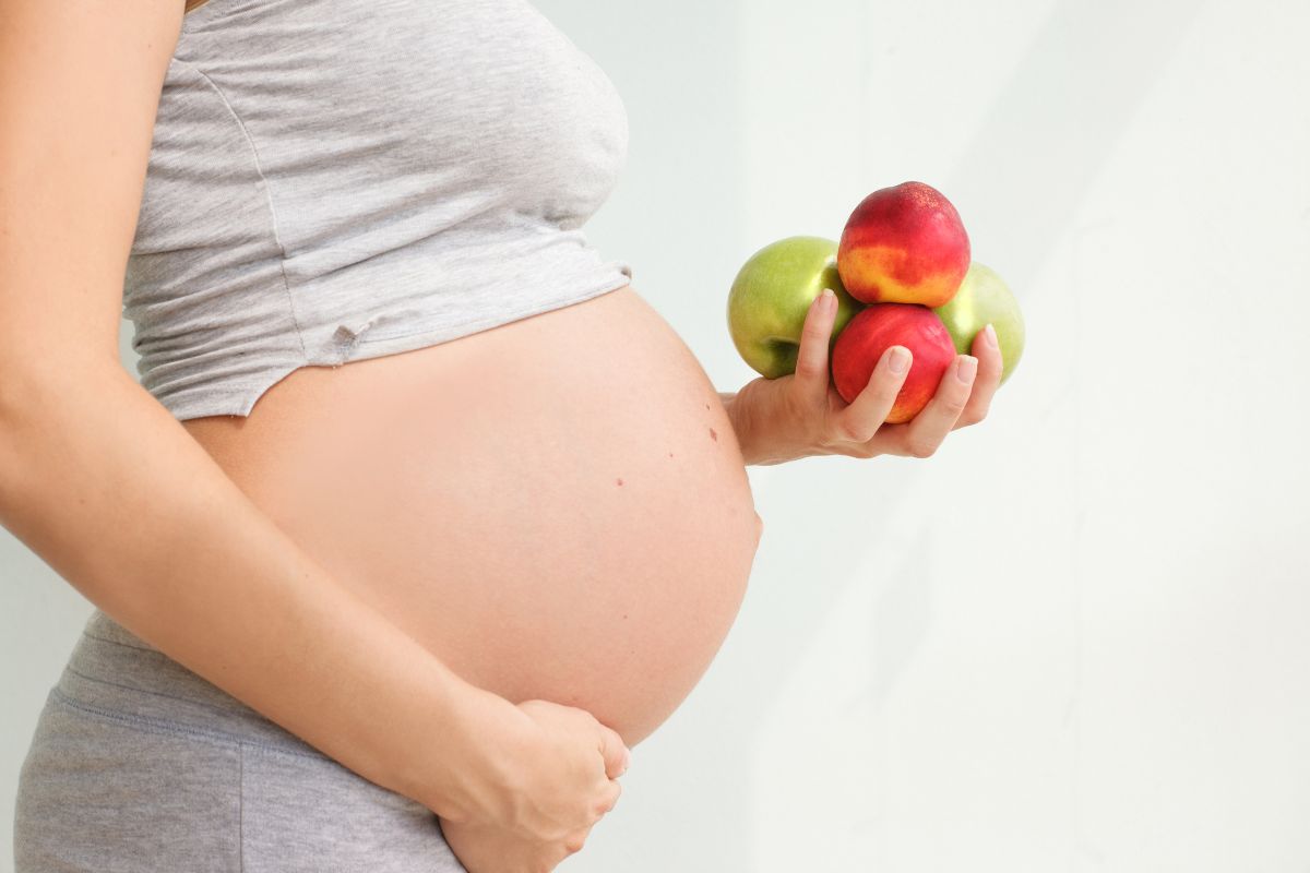 Você pode ensinar seu bebê no útero a gostar de comida saudável – veja como 1 bebê no útero.