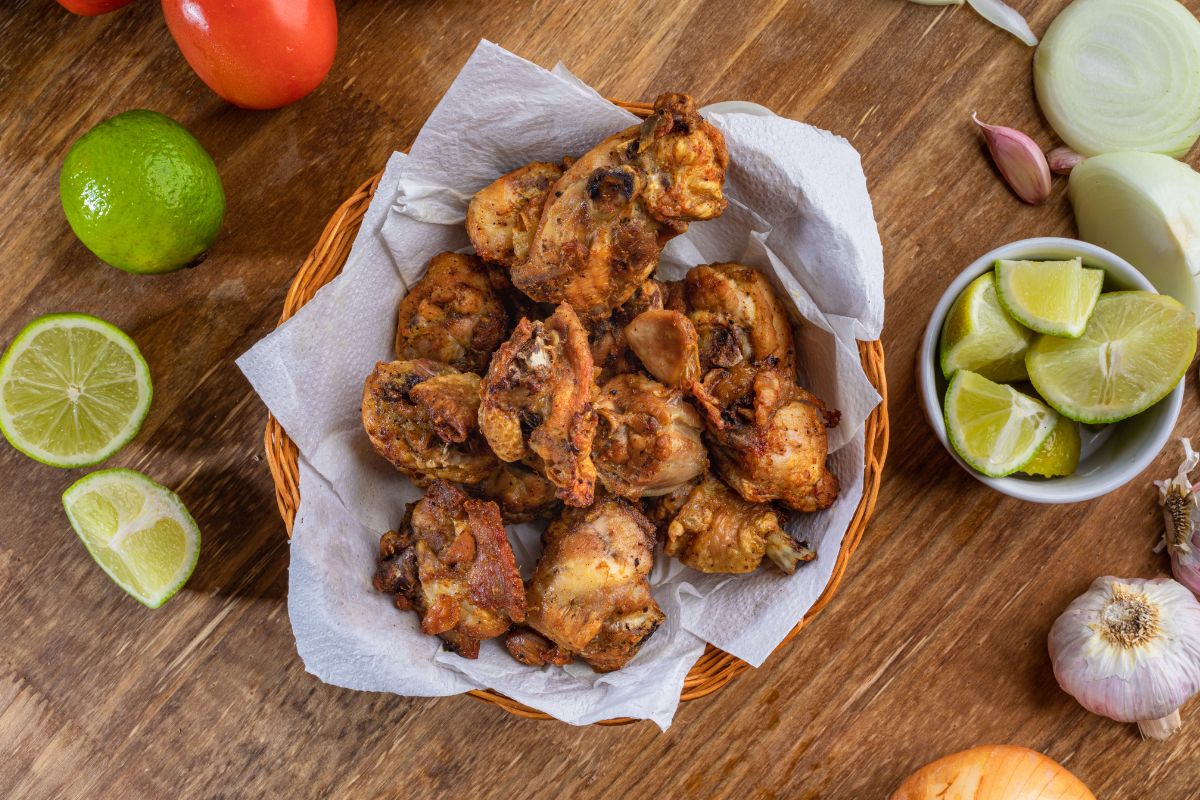 Frango a passarinho na airfryer: receita simples e deliciosa para um frango crocante 1 Frango a passarinho na airfryer.