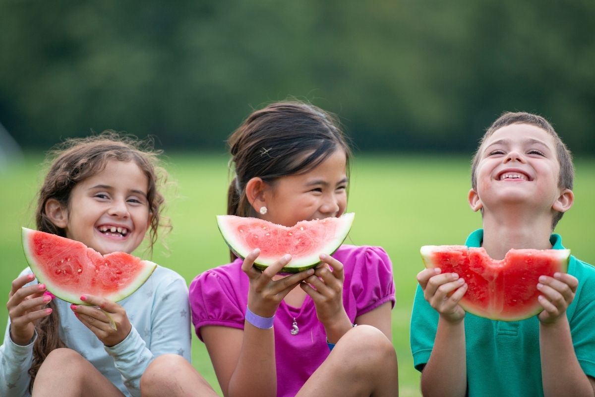 Quer investir na sua saúde? Gaste mais com frutas e verduras e coma elas 1 Frutas e verduras.