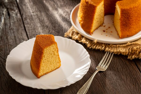 Este bolo de fubá sem trigo e sem leite é cheio de sabor: surpreenda-se 2 bolo de fubá sem trigo e sem leite.