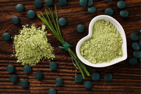 Chlorella faz mal ao fígado? Benefícios, riscos e como usar com segurança 2 chlorella faz mal ao fígado.
