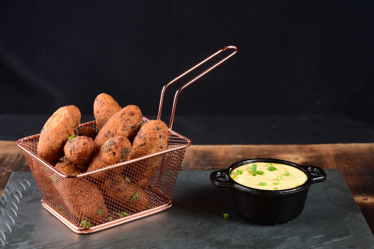 Croquete de bacalhau saudável: petisco incrivelmente delicioso 1 Croquete de bacalhau.