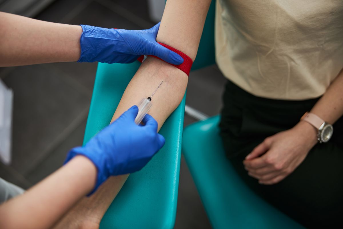 Exame de sangue pode detectar Parkinson antes dos sintomas surgirem 1 Exame de sangue para Parkinson.