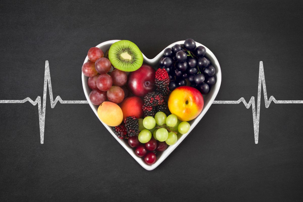 5 frutas poderosas para baixar colesterol e triglicerídeos de forma natural 1 frutas para baixar colesterol e triglicerídeos.