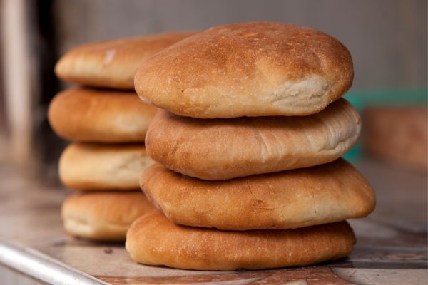 Pão dourado de frigideira: receita saudável, sem glúten e sem lactose para um café da manhã perfeito 2 Pão dourado de frigideira.