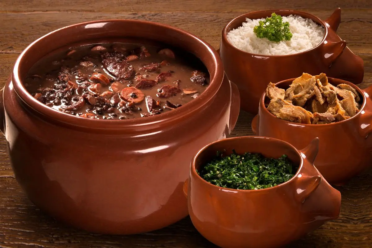 Feijoada fit: receita saudável e deliciosa para comer sem culpa 1 feijoada fit.