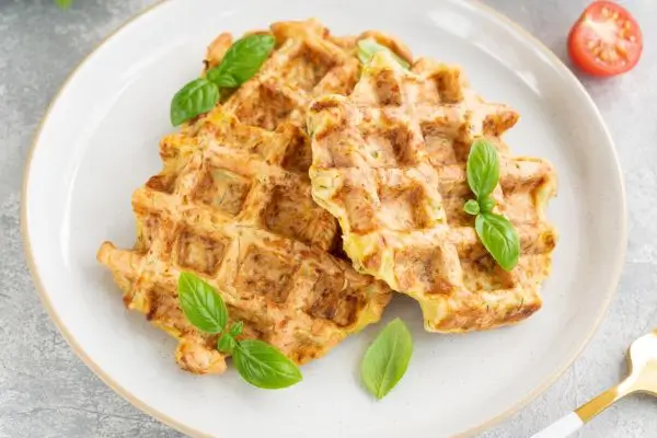 Waffle de pão de queijo saudável: receita crocante e nutritiva para seu café da manhã 2 Waffle de pão de queijo.